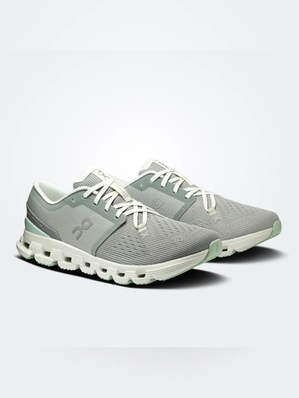 On Cloud Running Shoes - Cloud X4